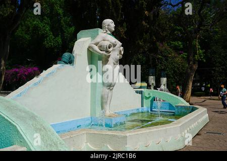 Fuente de los Cántaros (Fontaine des cruches) au forum Lindbergh à Parque Mexico dans la Colonia Hipodromo de Colonia Condesa, Mexico. Banque D'Images