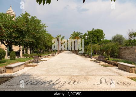 Les jardins publics de Ragusa ibla - le Giardino Ibleo Banque D'Images