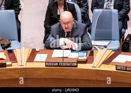 New York, États-Unis. 23rd août 2022. L'Ambassadeur de Russie, Vassily Nebenzia, s'exprime lors de la réunion du Conseil de sécurité sur la sécurité nucléaire Russie-Ukraine au siège de l'ONU à New York, à propos de 23 août 2022. (Photo de Lev Radin/Sipa USA) crédit: SIPA USA/Alay Live News Banque D'Images