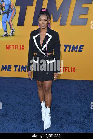 Los Angeles, États-Unis. 23rd août 2022. LOS ANGELES, ÉTATS-UNIS. 23 août 2022: Jameelah à la première de 'e time' au Regency Village Theatre, Westwood. Crédit photo : Paul Smith/Alamy Live News Banque D'Images