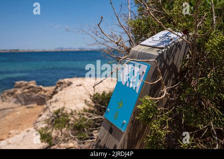 Signalisation des sentiers de randonnée, Racó de s'Estalella, s Estanyol de Migjorn, Llucmajor, Majorque, Espagne Banque D'Images