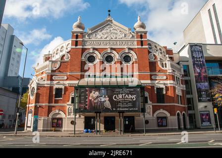 Belfast, Royaume-Uni – 30 octobre 2019 – vue de façade du Palais des variétés ou du Grand Opéra sur la rue Great Victoria à Belfast, Irlande du Nord Banque D'Images