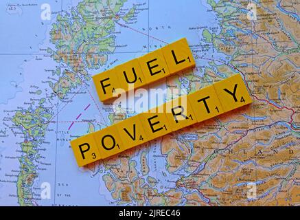 Carte montrant l'Écosse, les îles, avec les mots Fuel Poverty. Plus de la moitié des ménages britanniques à travers la Grande-Bretagne choisiront de manger ou de chauffer Banque D'Images