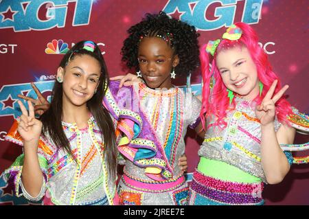 23 août 2022 - Pasadena, Californie - XOMGPOP. Tapis rouge pour ''America's Got Talent'' saison 17 Live Show tenu à l'hôtel Sheraton Pasadena à Pasadena. (Image de crédit : © FS/AdMedia via ZUMA Press Wire) Banque D'Images