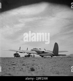 Opérations de la Royal Air Force au Moyen-Orient et en Afrique du Nord, 1939-1943. Forteresse Boeing Mark I, un 'WP532-J', du no 90 Squadron RAF/220 Squadron RAF détachement sur le sol en Shallufa, Égypte. À la suite de la forteresse n'a pas réussi avec période d'opérations de l'Escadron 90 au Royaume-Uni, quatre avions ont été détachés pour le Moyen-Orient en novembre 1941, pour la nuit à la bombe sur Benghazi et navires ennemis dans la Méditerranée. Le 1er décembre 1941, le détachement a été rebaptisé No 220 et un détachement de l'Escadron532 a été retourné à l'US Army Air Force peu après. Banque D'Images