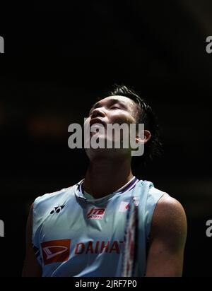 Tokyo, Japon. 24th août 2022. Momota Kento du Japon réagit après le deuxième tour des hommes contre Prannoy H. S. de l'Inde aux Championnats du monde BWF 2022 à Tokyo, au Japon, le 24 août 2022. Credit: Zhang Xiaoyu/Xinhua/Alay Live News Banque D'Images