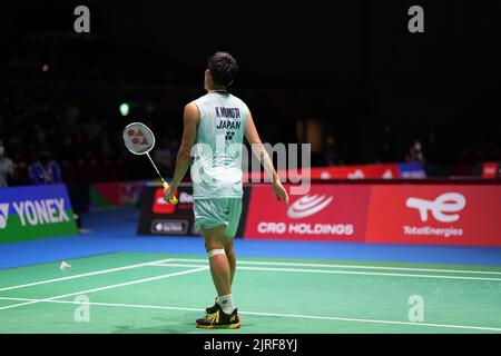 Tokyo, Japon. 24th août 2022. Momota Kento du Japon réagit lors du deuxième tour du match des hommes contre Prannoy H. S. de l'Inde aux Championnats du monde BWF 2022 à Tokyo, Japon, le 24 août 2022. Credit: Zhang Xiaoyu/Xinhua/Alay Live News Banque D'Images