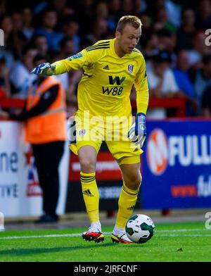 Le gardien de but de Fulham Marek Rodak en action lors du deuxième tour de la Carabao Cup au Broadfield Stadium, Crawley. Date de la photo: Mardi 23rd août 2022. Banque D'Images