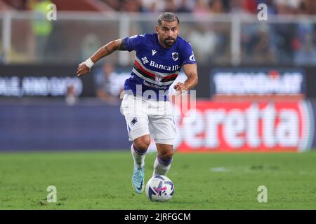 Gênes, Italie, 22nd août 2022. Tomas Rincon de UC Sampdoria pendant la série Un match à Luigi Ferraris, Gênes. Le crédit photo devrait se lire: Jonathan Moscrop / Sportimage Banque D'Images