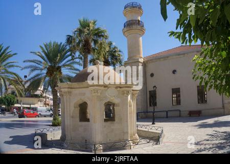 Mosquée ottomane à Ierapetra, la ville la plus méridionale de Grèce, Crète, Grèce, Europe Banque D'Images