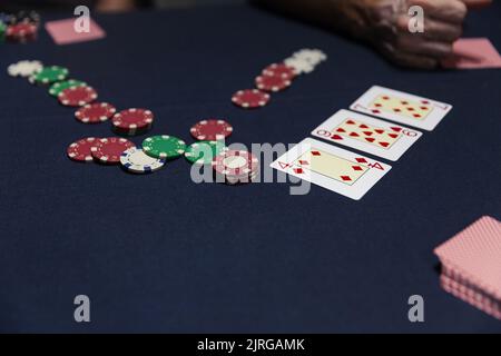 jouer au poker texas hold em, gros plan Banque D'Images