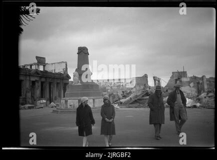 Napier in Ruins, 1931, Hawke's Bay, par Fred Brockett. Banque D'Images