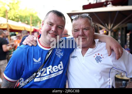 Les fans de Rangers avant le match de qualification de l'UEFA Champions League à Eindhoven. Date de la photo: Mercredi 24 août 2022. Banque D'Images