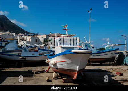 Photo Vue sur les îles Egadi, Sicile, Italie, Europe Banque D'Images