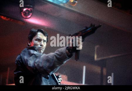 ARNOLD SCHWARZENEGGER, LE TERMINATEUR, 1984 Banque D'Images