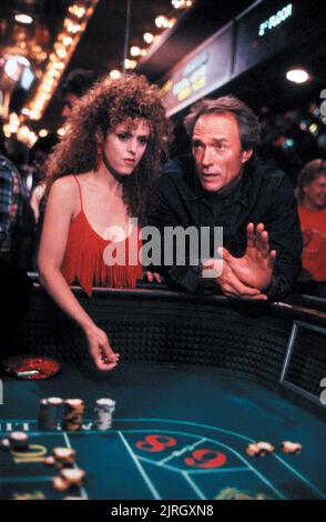 BERNADETTE PETERS, CLINT EASTWOOD, PINK CADILLAC, 1989 Banque D'Images