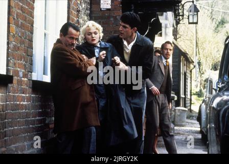 IAN HOLM, Miranda Richardson, Rupert Everett, DANSE AVEC UN ÉTRANGER, 1985 Banque D'Images