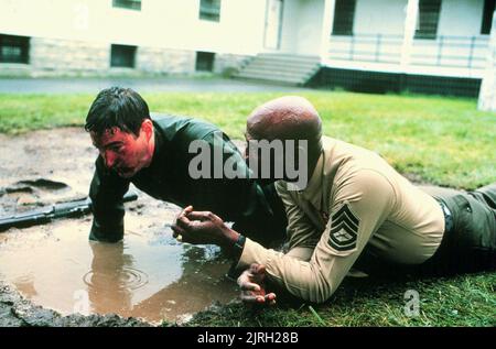 RICHARD GERE, LOUIS GOSSETT JR., OFFICIER ET GENTLEMAN, 1982 Banque D'Images