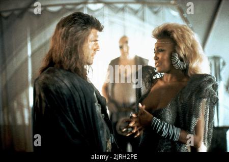 MEL GIBSON, Tina Turner, MAD MAX BEYOND THUNDERDOME, 1985 Banque D'Images