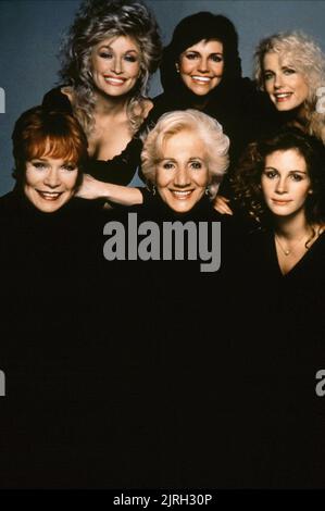 Rangée arrière Dolly Parton, Sally Field, Daryl Hannah, AVANT, Shirley Maclaine, Olympia Dukakis, Julia Roberts, l'acier de magnolias, 1989 Banque D'Images