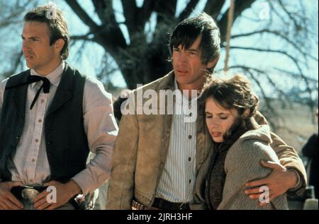 KEVIN COSTNER, SCOTT GLENN, Rosanna Arquette, SILVERADO, 1985 Banque D'Images