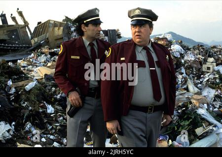 EUGENE LEVY, John CANDY, ARMÉ ET DANGEREUX, 1986 Banque D'Images