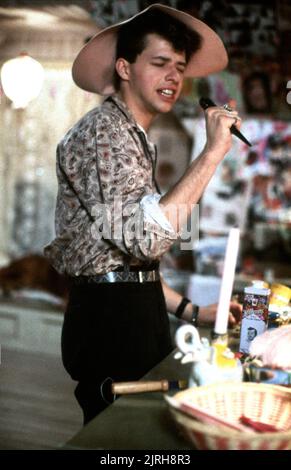 JON CRYER, JOLIE EN ROSE, 1986 Banque D'Images