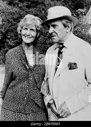 YVONNE COULETTE, JOHN LE MESURIER, HOMME MARIÉ, 1983 Banque D'Images