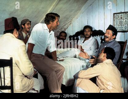 JAMES FOX, VICTOR BANERJEE, SAEED JAFFREY, ART MALIK, UN PASSAGE VERS L'Inde, 1984 Banque D'Images