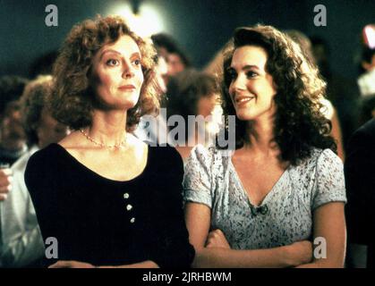 SUSAN SARANDON, ELIZABETH PERKINS, SWEET HEARTS DANCE, 1988 Banque D'Images