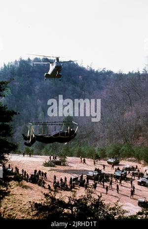 Les treuils d'hélicoptère, GORILLE KING KONG VIT, 1986 Banque D'Images