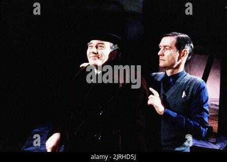 ALBERT FINNEY, TOM COURTENAY, l'apprêteur, 1983 Banque D'Images