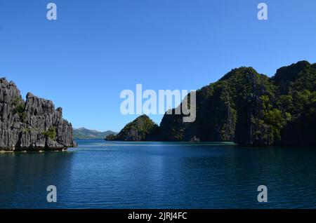 Excursions sur l'océan et paysages pendant que Island Hopping aux Philippines Banque D'Images