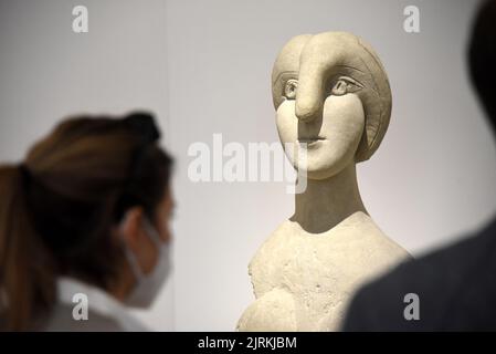 Paris (France) : le Musée Picasso dans le 3rd arrondissement (quartier), exposition Picasso-Rodin. Buste de sculpture d'une femme (Marie-Thérèse) par Picass Banque D'Images