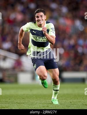 BARCELONE, ESPAGNE - AOÛT 24 : Julian Alvarez de Manchester City en action pendant le match de la Charité pour ELA entre le FC Barcelone et Manchester City sur 24 août 2022 au camp Spotify Nou de Barcelone, Espagne. Credit: Ricardo Larreina/AFLO/Alay Live News Banque D'Images