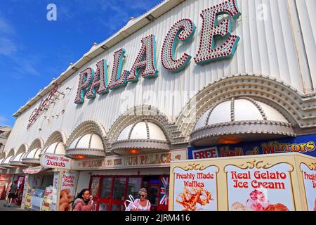 Silcocks Fun Palace, divertissements, 125-141 Promenade, Blackpool, Lancashire, Angleterre, ROYAUME-UNI, FY1 5BE Banque D'Images