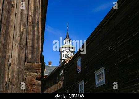 Ancienne église de Roeros. Roeros est une municipalité du comté de Trøndelag, en Norvège et également dans la ville minière . Les habitants modernes de Røros travaillent encore Banque D'Images