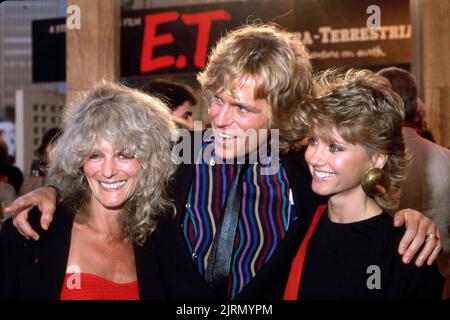 Rona Newton-John, Jeff Conway et Olivia Newton-John Circa années 1980 crédit : Ralph Dominguez/MediaPunch Banque D'Images