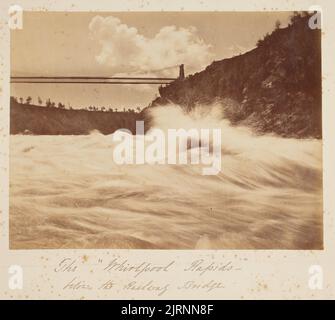 Le Whirlpool Rapids, en dessous du pont ferroviaire, Niagara. De l'album: Vues de la Nouvelle-Zélande paysages/vues de l'Angleterre, de l'Amérique du Nord, Hawaï et de la Nouvelle-Zélande, vers 1875, New York, fabricant inconnu. Banque D'Images