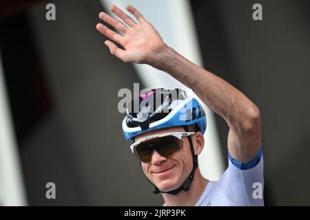 Britannique Chris Froome d'Israël-Premier Tech photographié au début de la phase 6 de l'édition 2022 de la 'Vuelta a Espana', Tour d'Espagne course cycliste, de Bilbao à Ascension al Pico Jano (181,2 km), Espagne, jeudi 25 août 2022. BELGA PHOTO DAVID STOCKMAN Banque D'Images