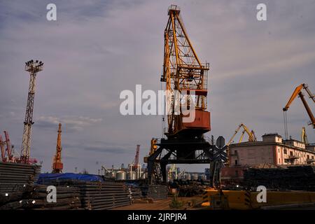 Odessa, Ukraine SIRCA 2019: Cargaison métallique au terminal. L'acier de cargaison dans le port de mer. Terminal de chargement général Banque D'Images