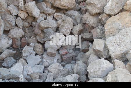 Beaucoup de bonnes pierres à utiliser dans le béton pour la construction de près Banque D'Images
