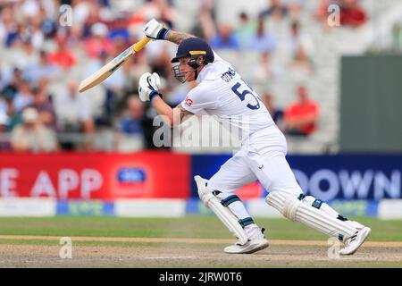 Ben Stokes, d'Angleterre, dans l'action de battage lors du test de 2nd à Manchester, Royaume-Uni, le 8/26/2022. (Photo de Conor Molloy/News Images/Sipa USA) Banque D'Images