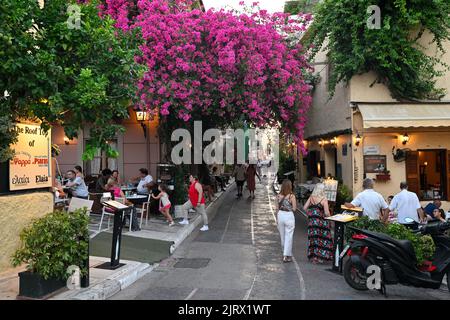 L'été dans la région de Plaka à Athènes, Grèce Banque D'Images