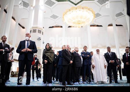 Alger, Algérie. 26th août 2022. Le président français Emmanuel Macron au Grand Mosquee de Algers à Alger sur 26 août 2022.photo par Eliot Blondt/ABACAPRESS.COM crédit: Abaca Press/Alay Live News Banque D'Images