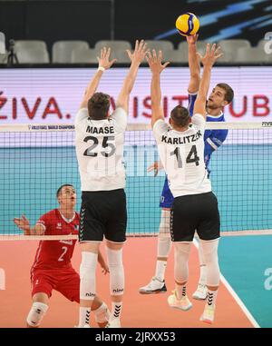 Trevor Clevenot (France), Lukas Maase, Moritz Karlitzek (Allemagne). Championnat du monde de volleyball 2022. Banque D'Images