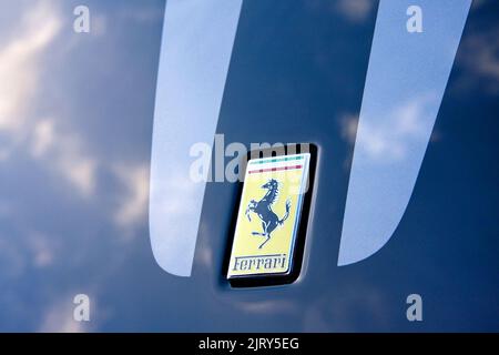 Ferrari l'emblème sur l'avant de la 430 Scuderia Banque D'Images