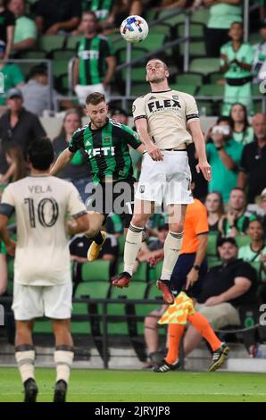 Austin, États-Unis . 26th août 2022. 26 août 2022: Le FC de Los Angeles avance Gareth Bale (11) dépasse le FC d'Austin avance Jon Gallagher (17) pour une barre de coupe lors d'un match MLS à Austin sur 26 août 2022. Austin FC a gagné 4-1. (Credit image: © Scott Coleman/ZUMA Press Wire) Credit: ZUMA Press, Inc./Alamy Live News Banque D'Images