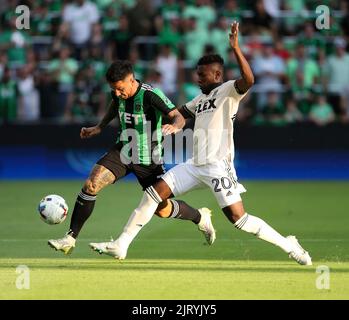 Austin, États-Unis . 26th août 2022. 26 août 2022: Austin FC Forward Sebastián Driussi (7) travaille contre le milieu de terrain du FC de Los Angeles José Cifuentes (20) lors d'un match MLS à Austin sur 26 août 2022. Austin FC a gagné 4-1. (Credit image: © Scott Coleman/ZUMA Press Wire) Credit: ZUMA Press, Inc./Alamy Live News Banque D'Images