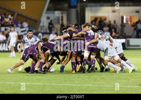 Angoulême, France. 26th août 2022. Mêlée pour Matthew Geoff Poasa va'ai (8) d'Angoulême lors du championnat de France Pro D2 match de rugby entre Soyaux-Angoulême XV et RC vannes sur 26 août 2022 au stade Chanzy d'Angoulême, France - photo Damien Kilani / DK Prod / DPPI crédit: DPPI Media/Alay Live News Banque D'Images